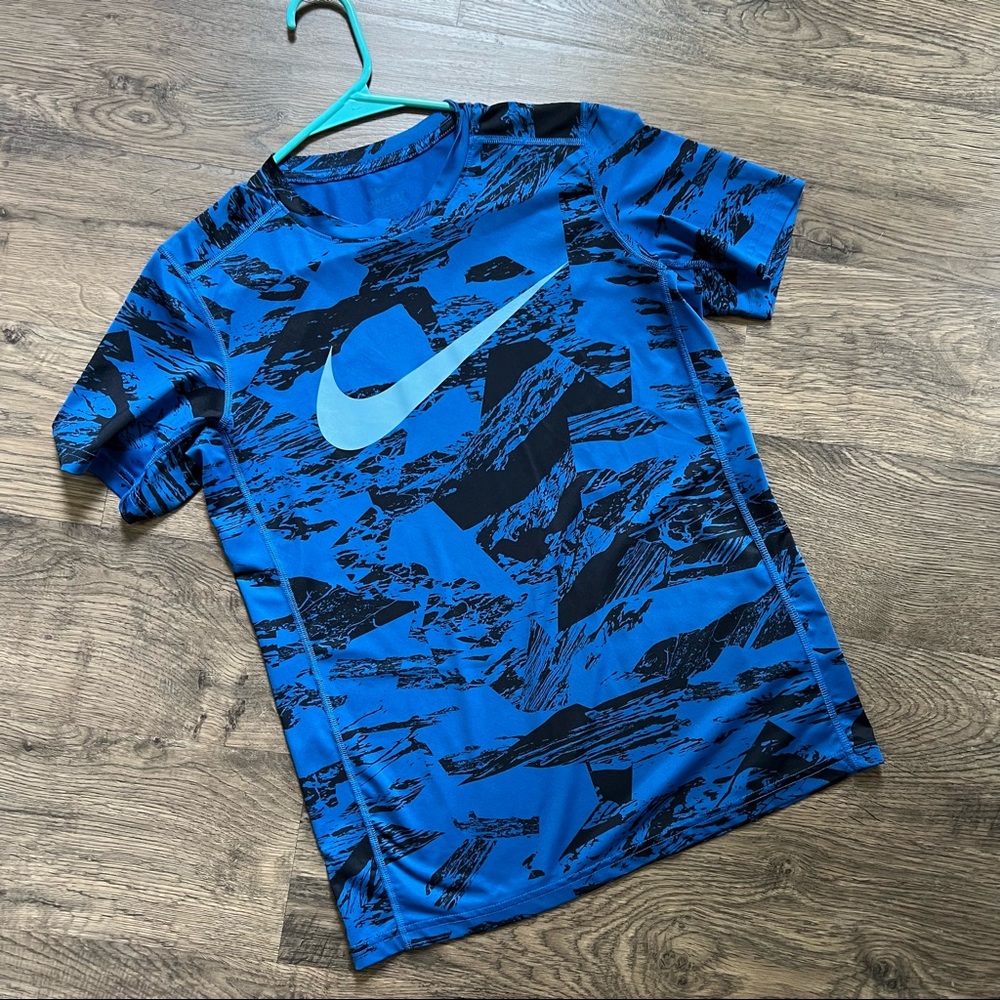 Nike Dri-Fit Blue and Black Shirt XL-LIKE NEW